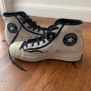 Converse with shearling, great condition!